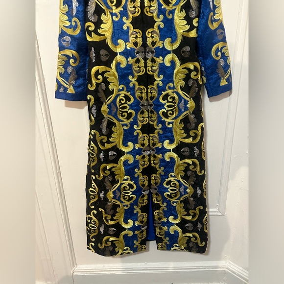 ALICE + OLIVIA THOMAS EMBROIDERED COAT - Picture 5 of 16